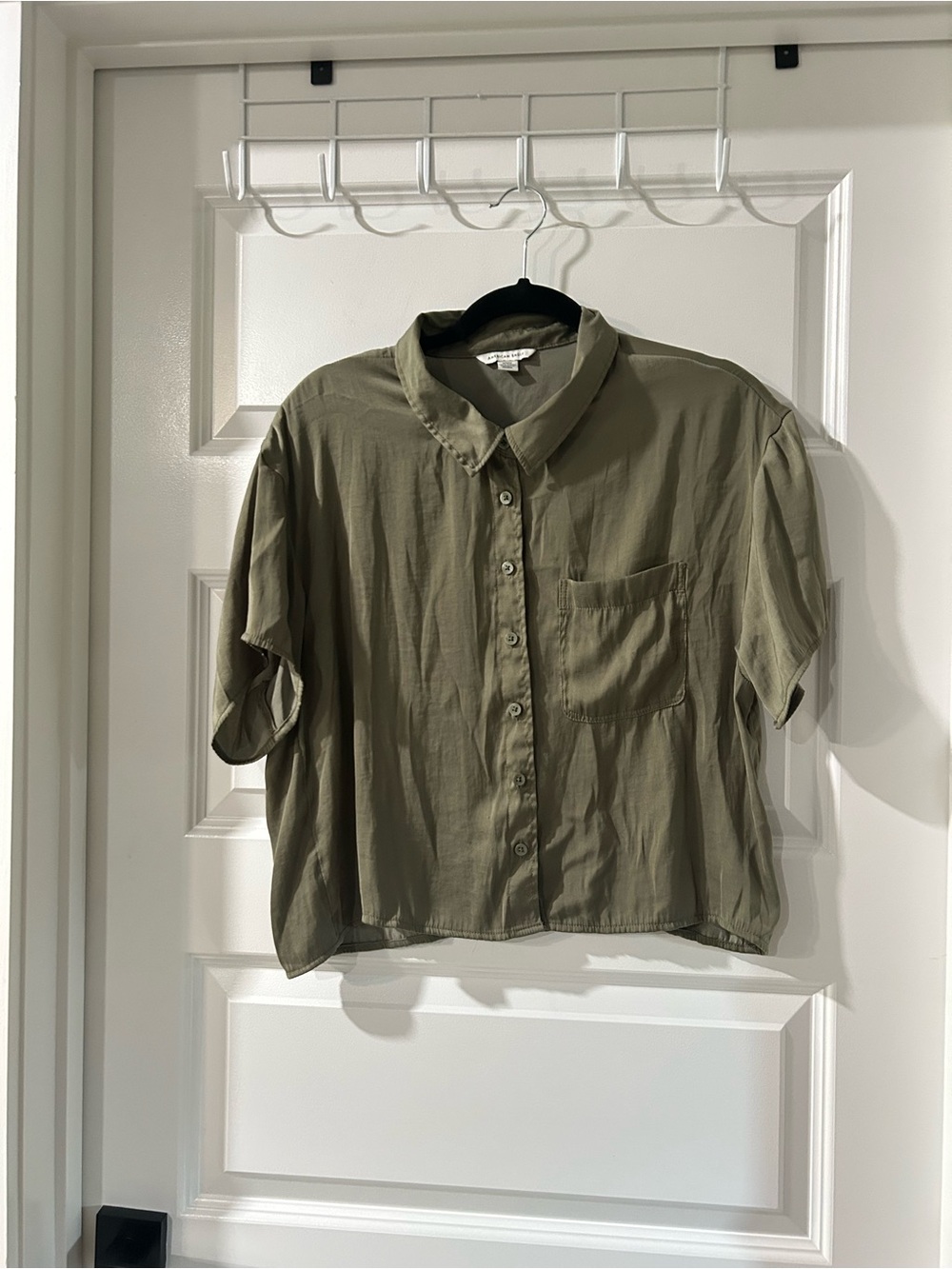 American Eagle Outfitters Olive Short-Sleeve Button-Down Shirt